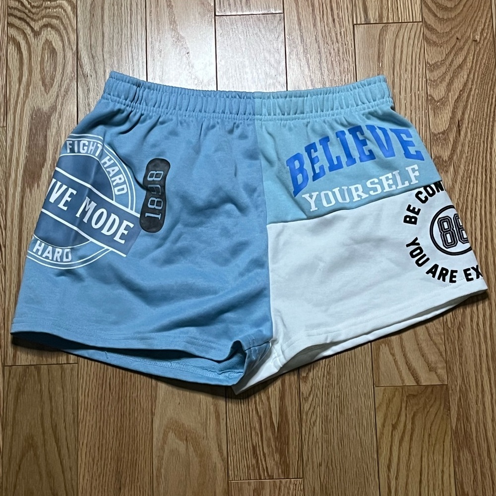 Graphic shorts